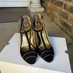 New Nine West Black Suede T-Strap Women's Heels with Gold Trim